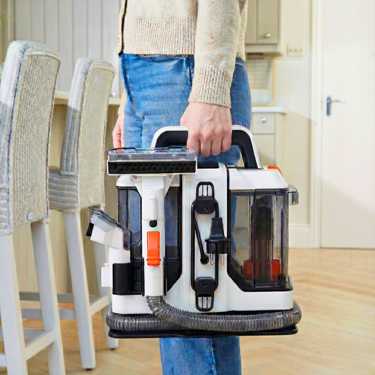 Magic Clean 750 compacta e fácil de transportar